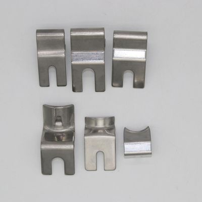 Peças de estampação de aço inoxidável personalizadas para bracket de chapa de metal de automóvel por encomenda