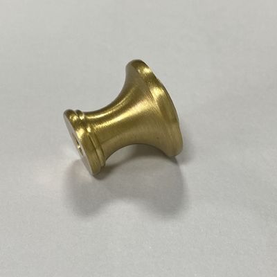 Peças metálicas personalizadas para processo de dobra e polir de profissionais