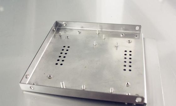 Utilizar amplamente folhas de aço inoxidável de estampagem de metal, dobra de solda, peças de solda Serviço de fabricação