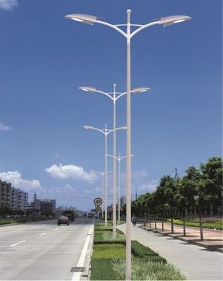 6M 8M 12M tubo de aço galvanizado redondo flexível único duplo braço exterior poste de luz de rua