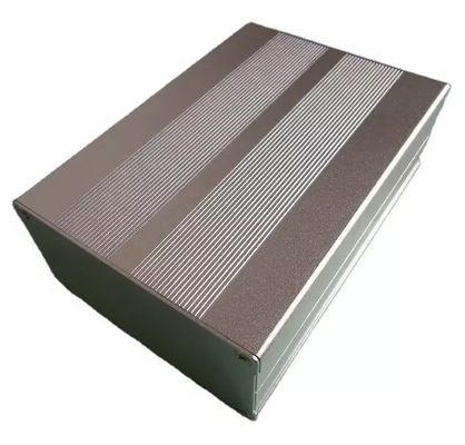 Armário de armazenamento de baterias solares de metal personalizado aprovado pela inspecção para as necessidades do sistema solar