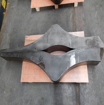 Suporte de escape de estampagem de aço carbono de alta tolerância feito sob encomenda para peças de motocicletas