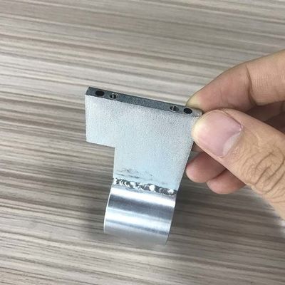 Soldadura de tubos de chapa de metal sob medida com equipamentos avançados e serviço profissional