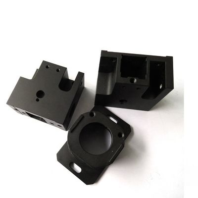 Peças de alumínio estampadas Dacromet para chassis de veículos a motor de tamanho e design personalizados