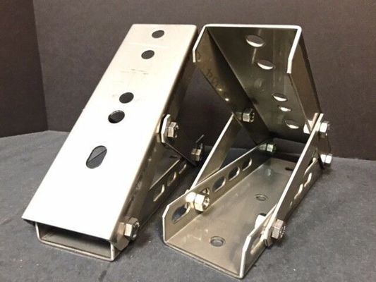 Demandas dos clientes Metal Telhado Telhado Rack Cage gutter Montar Brackets para OEM Precision