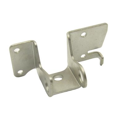 Q345B Soldadura Galvanizado Estampado Brackets elevador personalizado com ângulo de 90 graus