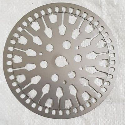 Aço inoxidável de punção personalizado Dobragem de corte a laser Fabricação de chapas de metal Dobragem