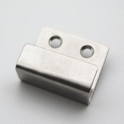 Processos de corte de hardware de estampação personalizado