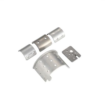 Peças de estampação de metal personalizadas para a indústria Espessura 0,5 mm-25 mm Alta precisão