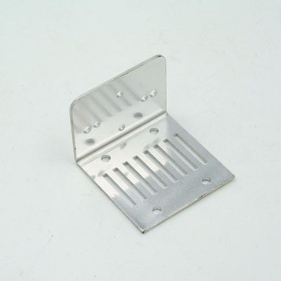 - Fabricação de acessórios de metal polido para produtos de hardware personalizados a preços acessíveis