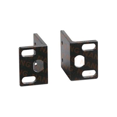 Bracket de metal personalizado feito com fixações de aço carbono e processo personalizado por dobra