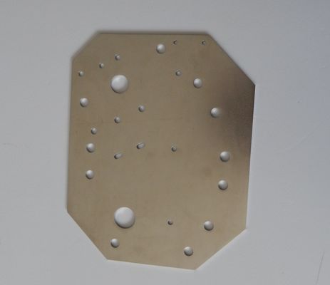 Indústria Partes de chapas metálicas com polir e design personalizado